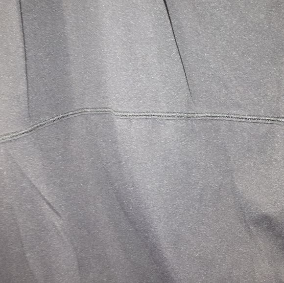 Lululemon Back in Action Short Sleeve Shirt Black Size 10 / 12 Excellent EUC L3 - Picture 4 of 5